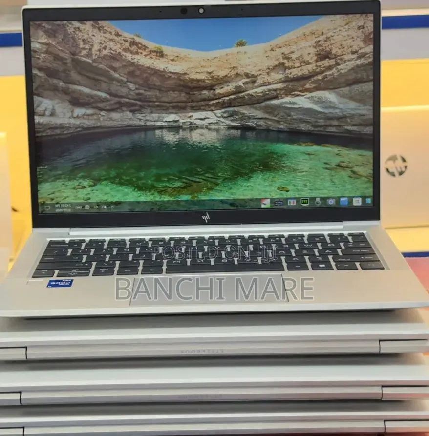 New Laptop HP EliteBook 830 G8 8GB Intel Core i7 SSD 512GB