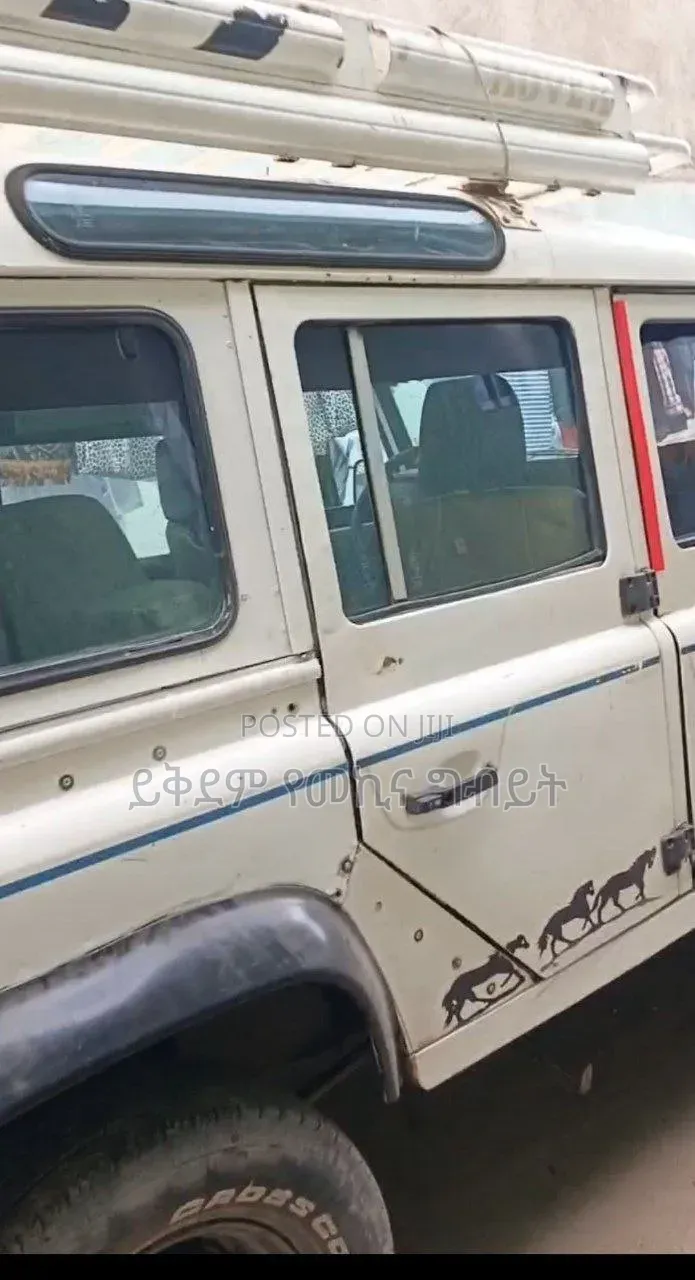 Land Rover Defender 1996 White