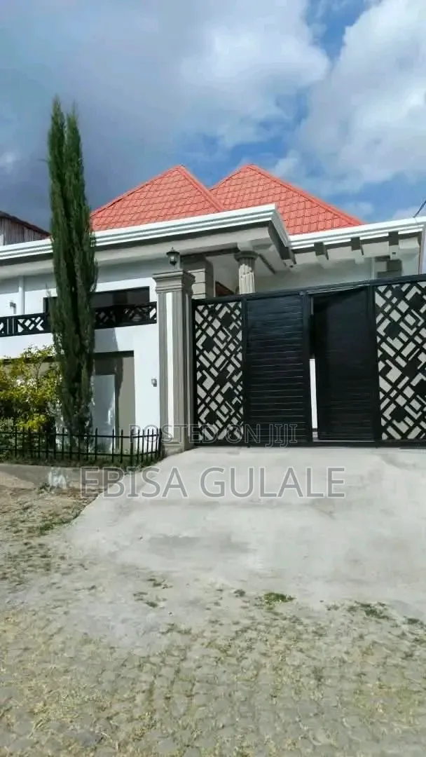Furnished 5bdrm Farm House in Yeka for sale