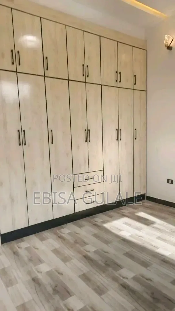 Furnished 5bdrm Farm House in Yeka for sale