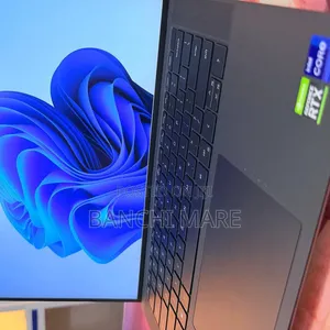 New Laptop Dell Precision 5560 16GB Intel Core i9 SSD 512GB