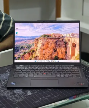 New Laptop Lenovo ThinkPad X1 Carbon 16GB Intel Core i7 SSD 512GB