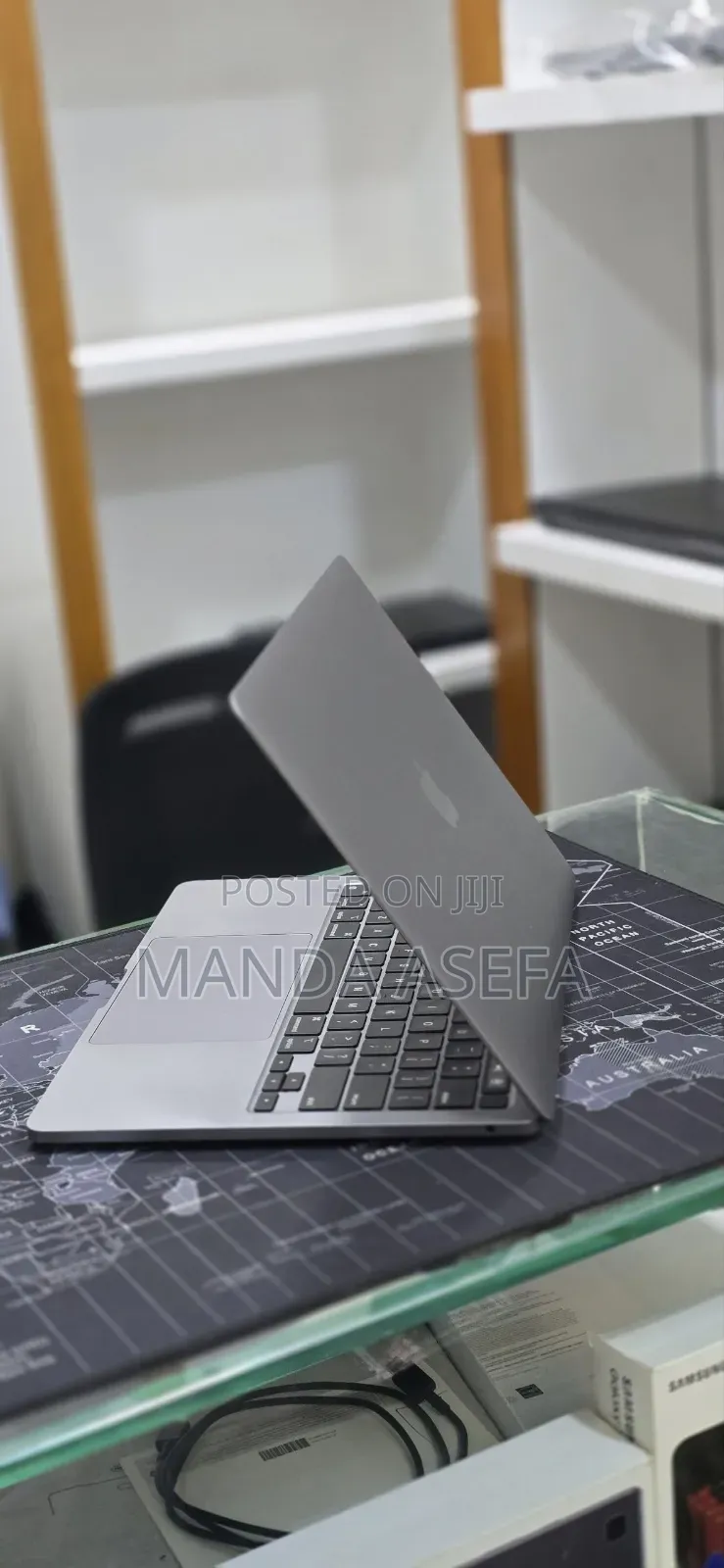 New Laptop Apple MacBook Pro 2020 M1 16GB Apple M1 SSD 256GB