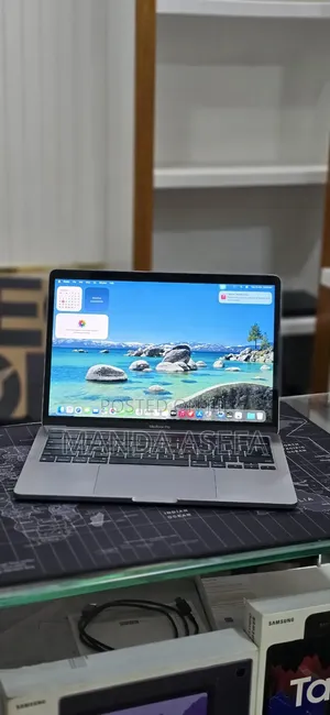 New Laptop Apple MacBook Pro 2020 M1 16GB Apple M1 SSD 256GB
