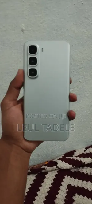Infinix Hot 60 Pro+ 256 GB Silver