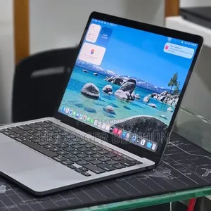 New Laptop Apple MacBook Pro 2020 M1 16GB Apple M1 Pro SSD 256GB