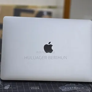 New Laptop Apple MacBook Pro 2020 M1 16GB Apple M1 Pro SSD 256GB