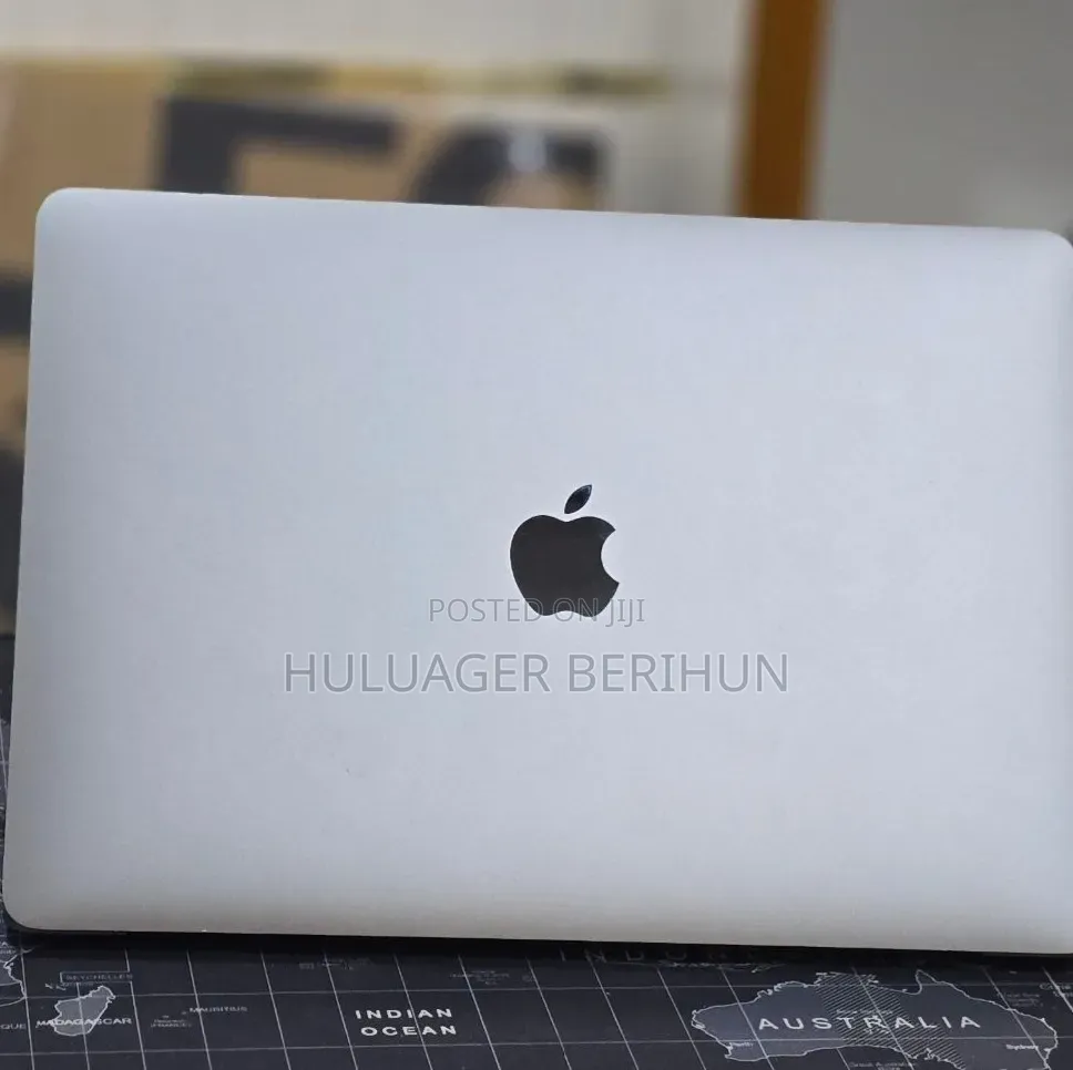 New Laptop Apple MacBook Pro 2020 M1 16GB Apple M1 Pro SSD 256GB