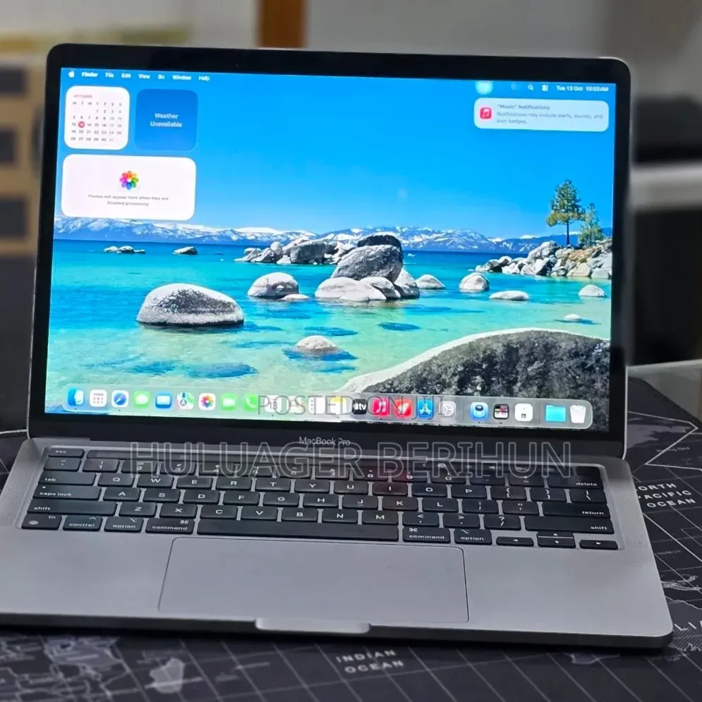New Laptop Apple MacBook Pro 2020 M1 16GB Apple M1 Pro SSD 256GB