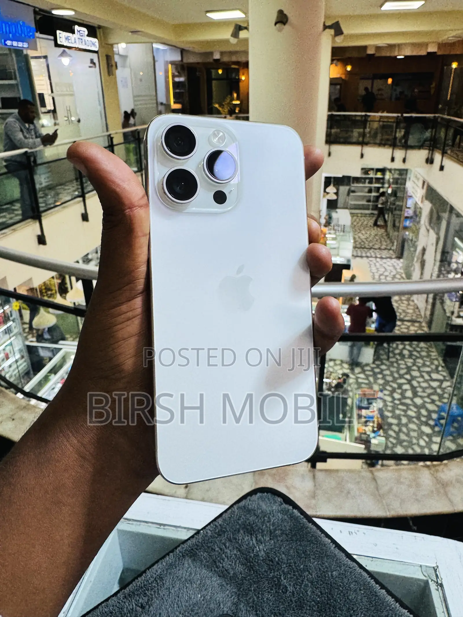 Apple iPhone 15 Pro Max 256 GB White