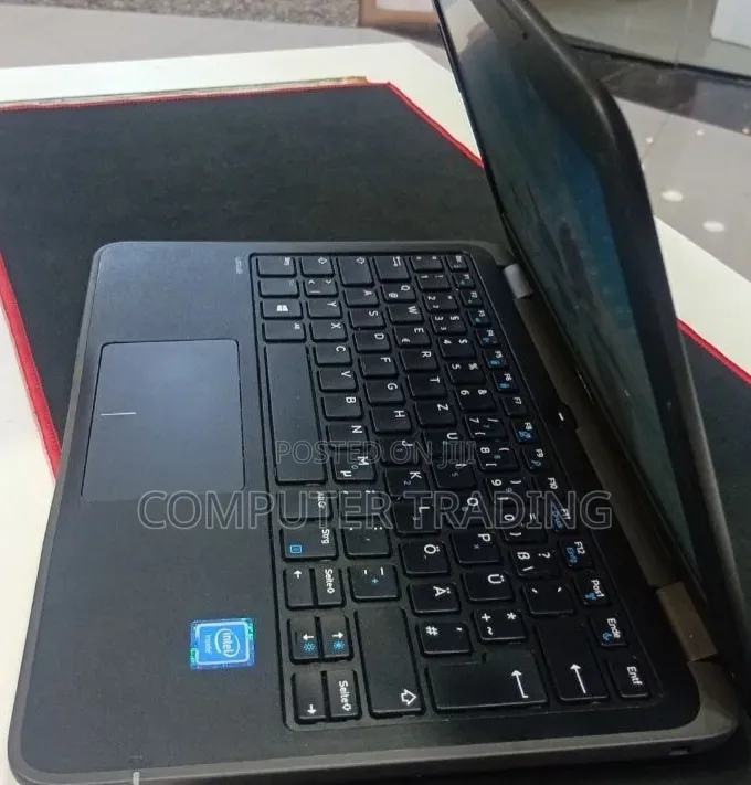 New Laptop Dell Latitude 3180 4GB Intel Core i5 SSD 72GB