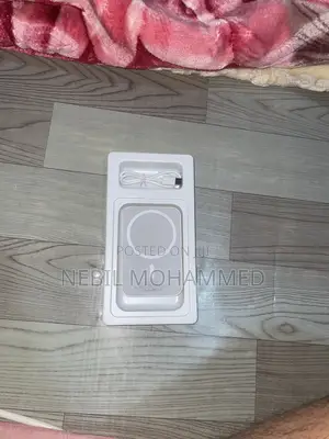 Magnetic Wireless Power Bank