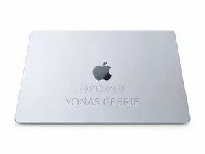 New Laptop Apple MacBook 16GB Apple M4 SSD 512GB