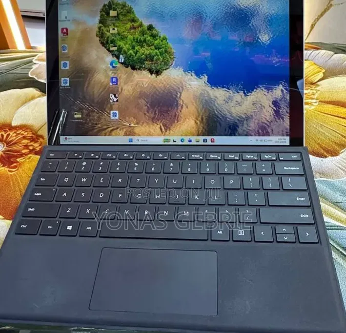 New Laptop Microsoft Surface 16GB Intel Core i7 SSD 512GB