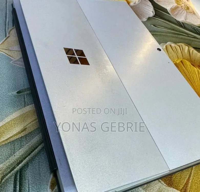 New Laptop Microsoft Surface 16GB Intel Core i7 SSD 512GB