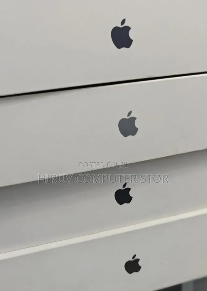 New Laptop Apple MacBook Pro 2025 M5 36GB Apple M5 Pro SSD 2T