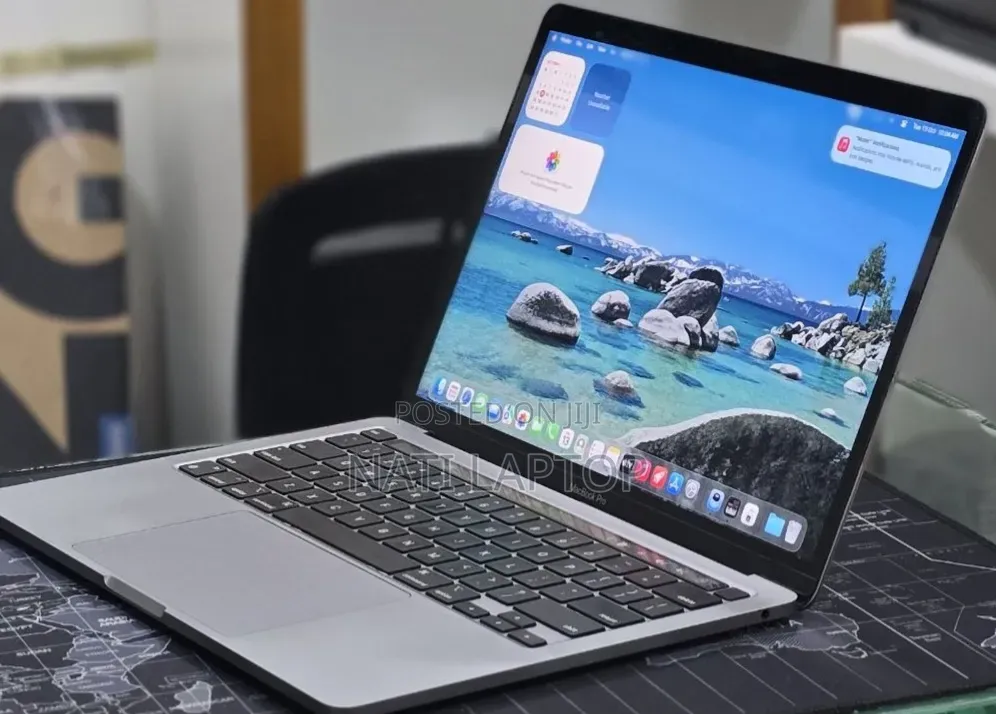 New Laptop Apple MacBook Pro 2020 16GB Apple M1 Pro SSD 256GB