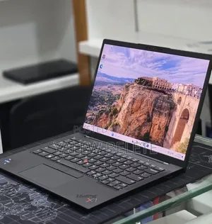 New Laptop Lenovo ThinkPad X1 Carbon 16GB Intel Core i7 SSD 512GB