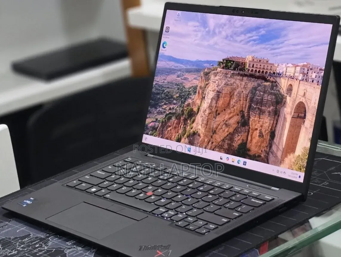 New Laptop Lenovo ThinkPad X1 Carbon 16GB Intel Core i7 SSD 512GB