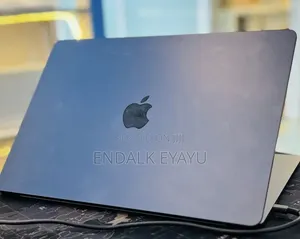 New Laptop Apple MacBook Air 2024 M3 8GB Apple M3 SSD 256GB