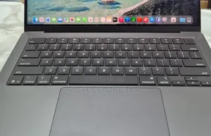 New Laptop Apple MacBook Pro 16GB Apple M5 SSD 1T