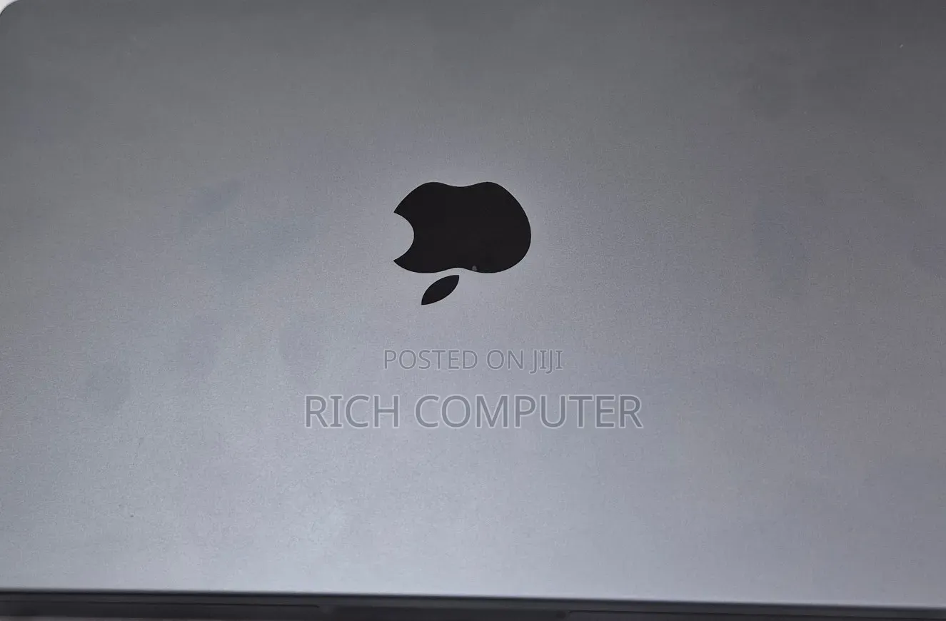 New Laptop Apple MacBook Pro 16GB Apple M5 SSD 1T