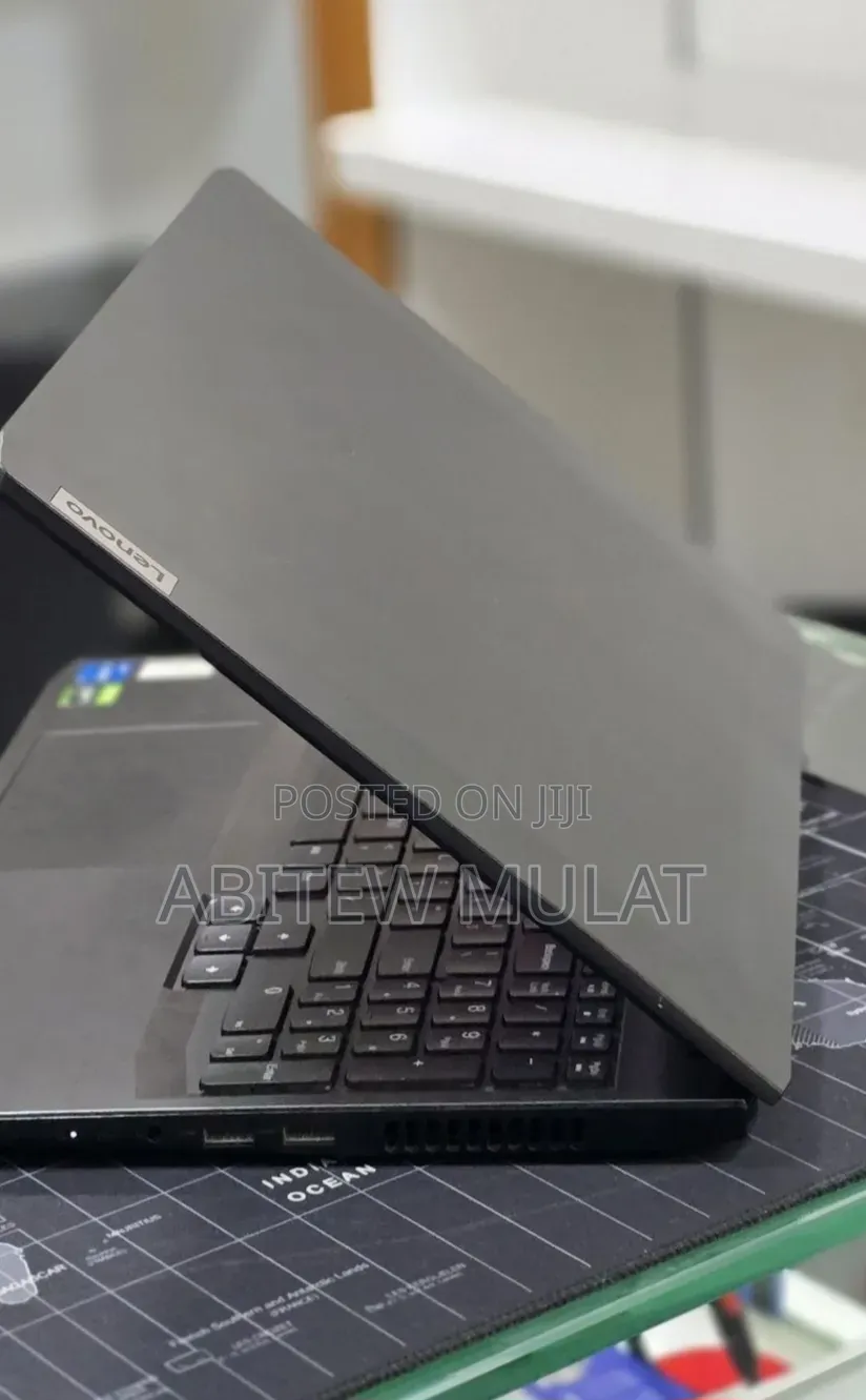 New Laptop Lenovo Ideapad 3 8GB Intel Core i5 SSD 512GB