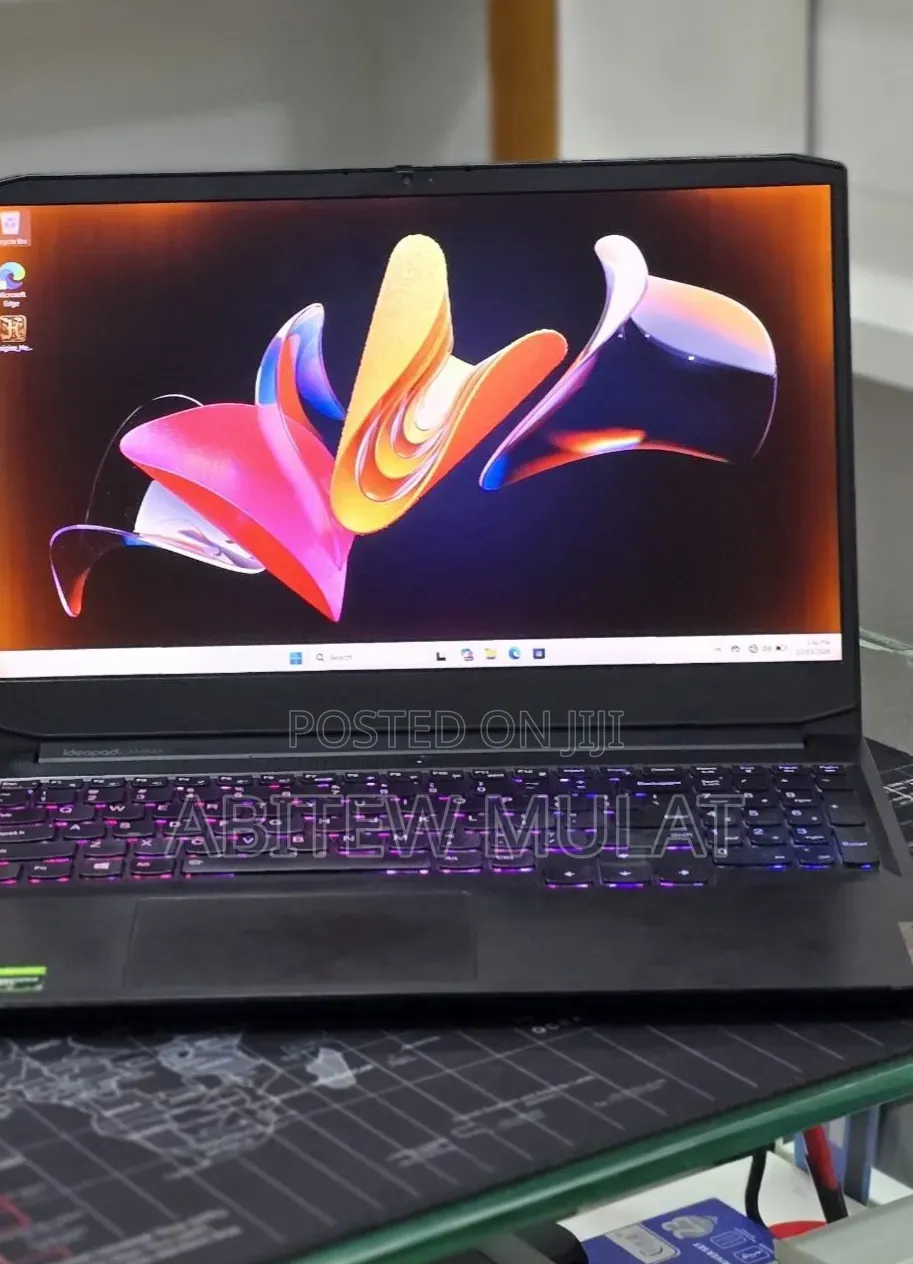 New Laptop Lenovo Ideapad 3 8GB Intel Core i5 SSD 512GB