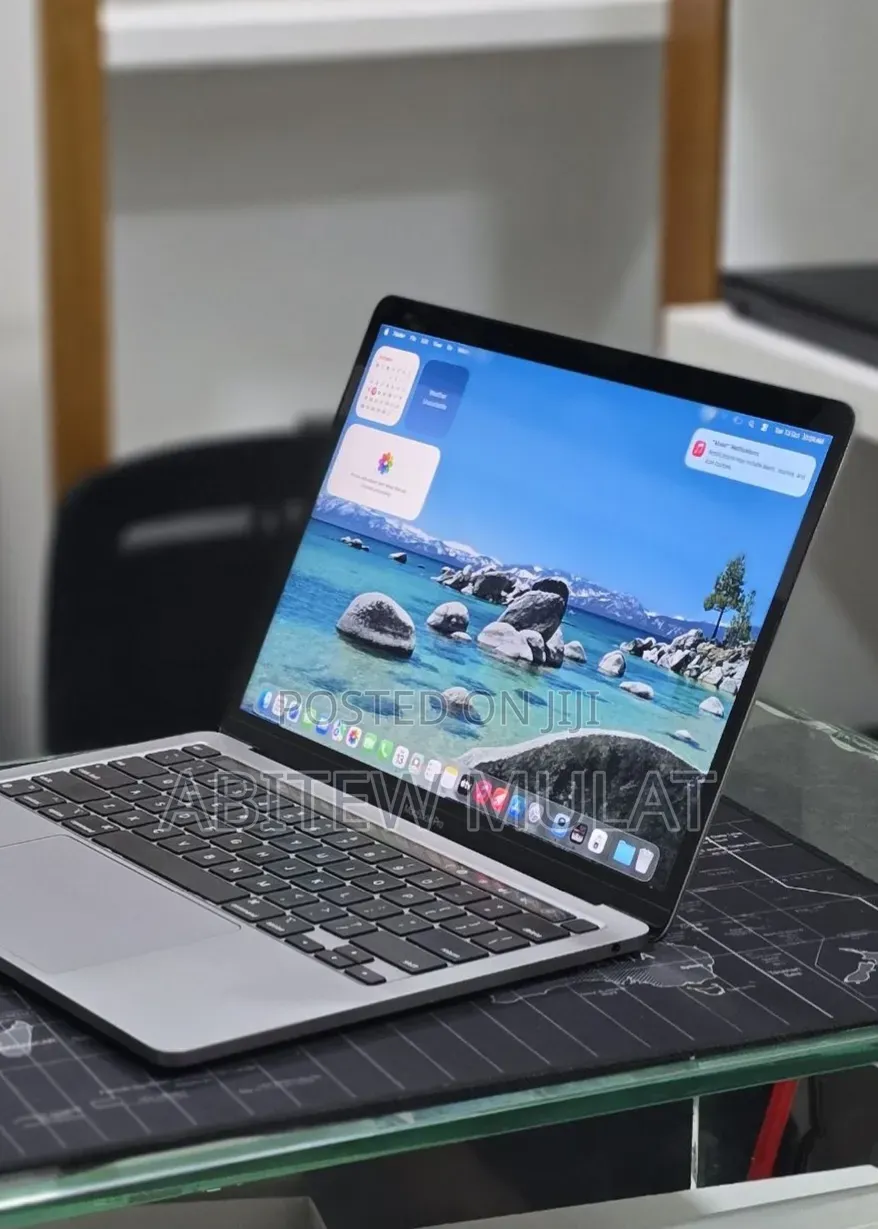 New Laptop Apple MacBook Pro 2020 M1 16GB Apple M1 SSD 256GB