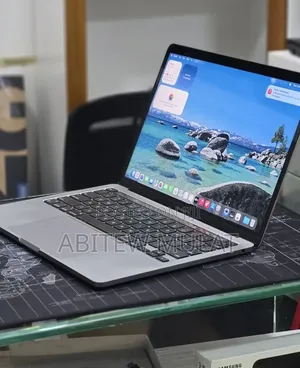 New Laptop Apple MacBook Pro 2020 M1 16GB Apple M1 SSD 256GB