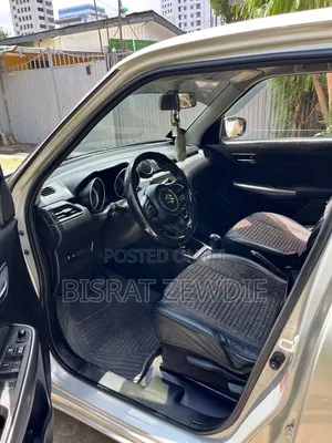 Suzuki Swift 2022 Silver