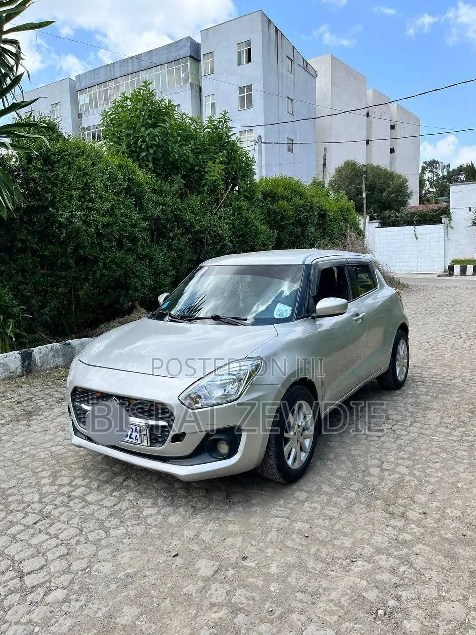 Suzuki Swift 2022 Silver