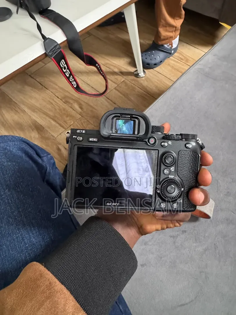 Sony A7 III + Tamron 28-200mm Lens-Brand New