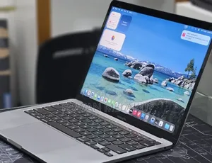 New Laptop Apple MacBook Pro 2020 M1 16GB Apple M1 SSD 256GB