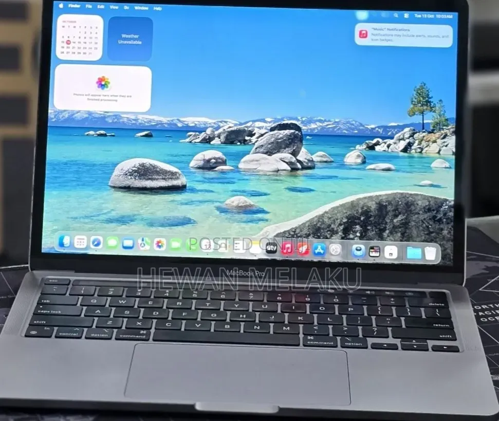 New Laptop Apple MacBook Pro 2020 M1 16GB Apple M1 SSD 256GB