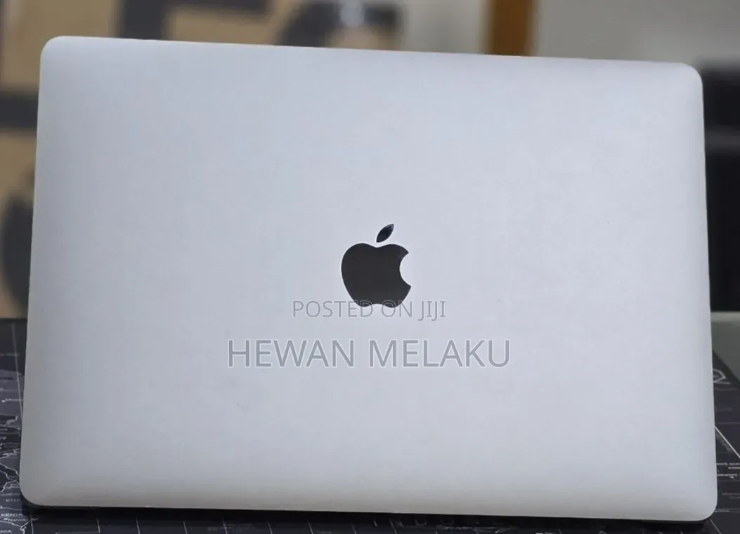 New Laptop Apple MacBook Pro 2020 M1 16GB Apple M1 SSD 256GB