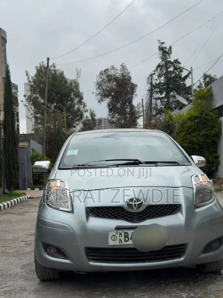 Toyota Yaris 2009 Silver