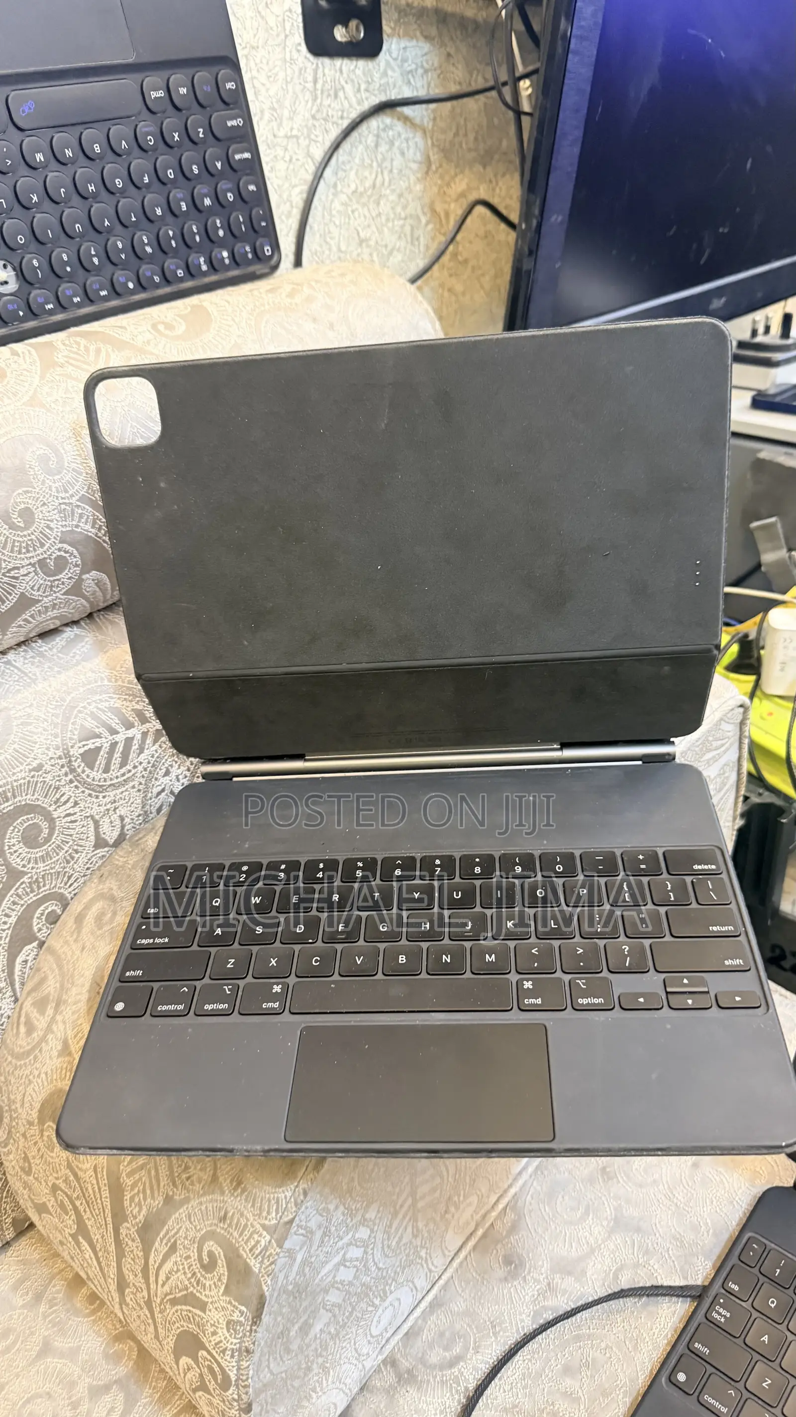 Apple iPad Keyboard