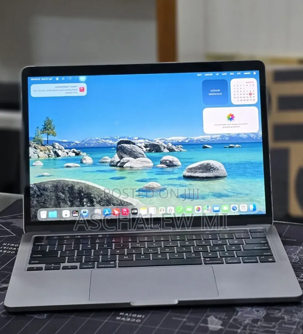 New Laptop Apple MacBook Pro 2020 M1 16GB Apple M1 SSD 256GB