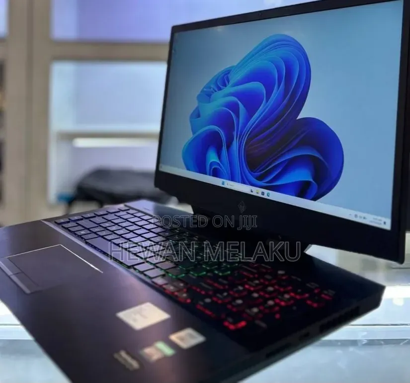 New Laptop HP Omen 17 16GB Intel Core i7 SSD 512GB