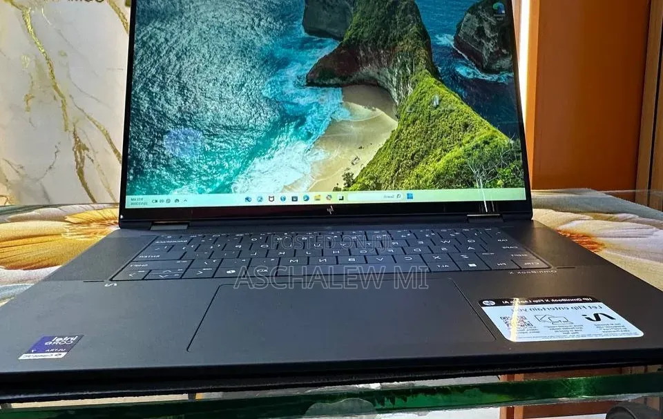 New Laptop HP OmniBook 5 14" 16GB Intel Core Ultra 7 SSD 1T