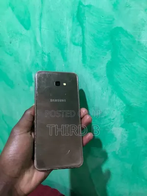 Samsung Galaxy J4 Plus 32 GB Gold