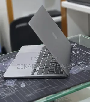 New Laptop Apple MacBook Pro 2021 M1 16GB Apple M1 SSD 256GB