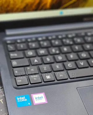 New Laptop Asus VivoBook 15 X505BA 16GB Intel Core i5 SSD 512GB