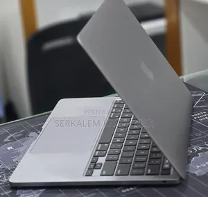 New Laptop Apple MacBook Pro 2020 M1 16GB Apple M1 SSD 256GB