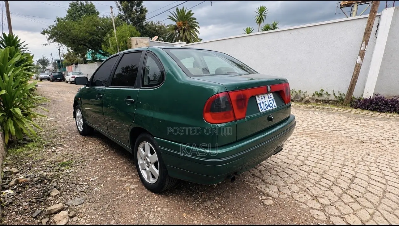 Volkswagen Polo 1.4 2001 Green