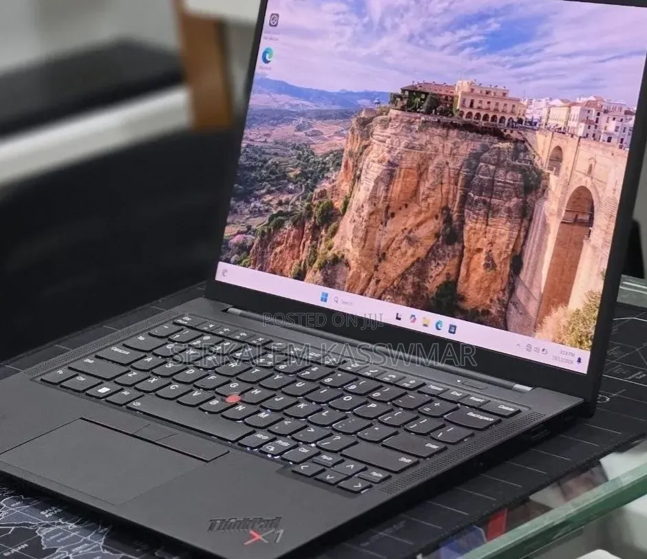 New Laptop Lenovo ThinkPad X1 Carbon 16GB Intel Core i7 SSD 512GB