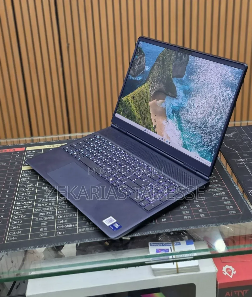New Laptop Dell Alienware Aurora 16 16GB Intel Core Ultra 7 SSD 1T