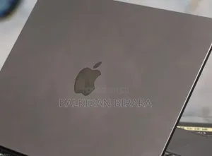 New Laptop Apple MacBook Pro 2024 M4 16GB Apple M4 Pro SSD 512GB
