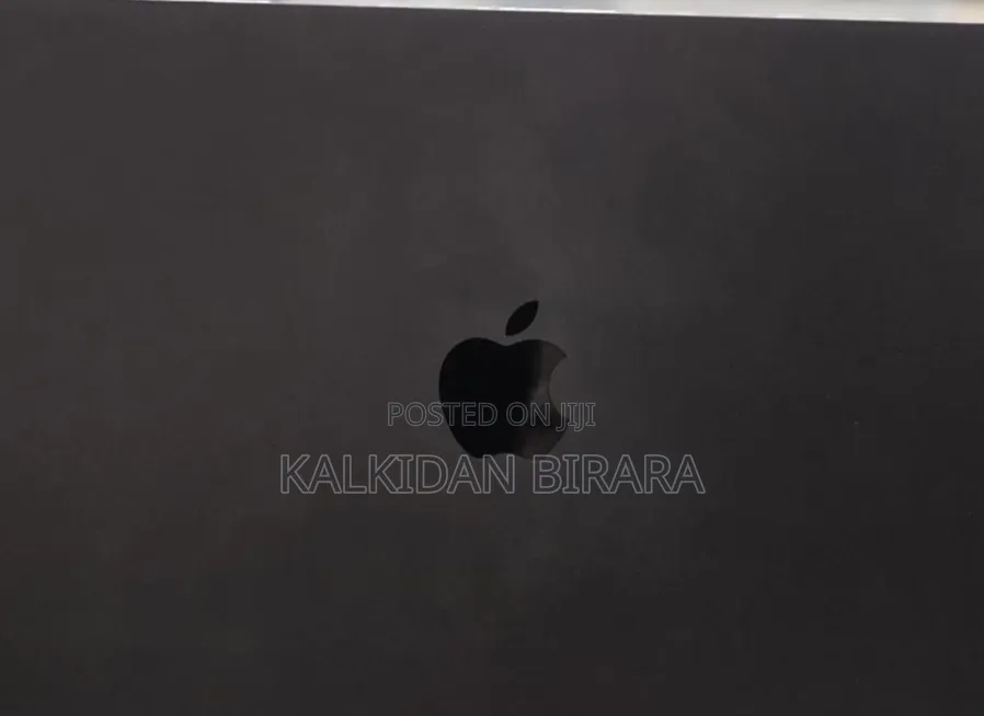 New Laptop Apple MacBook Pro 2024 M4 16GB Apple M4 Pro SSD 512GB